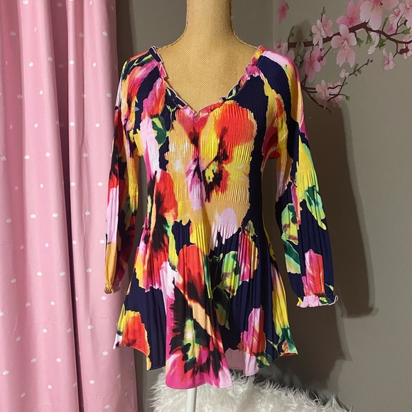 Milano Tops - NWT MILANO top